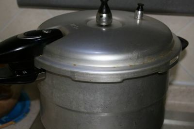 高压锅快手菜 油豆腐蒸五花肉，软糯入味一口上瘾